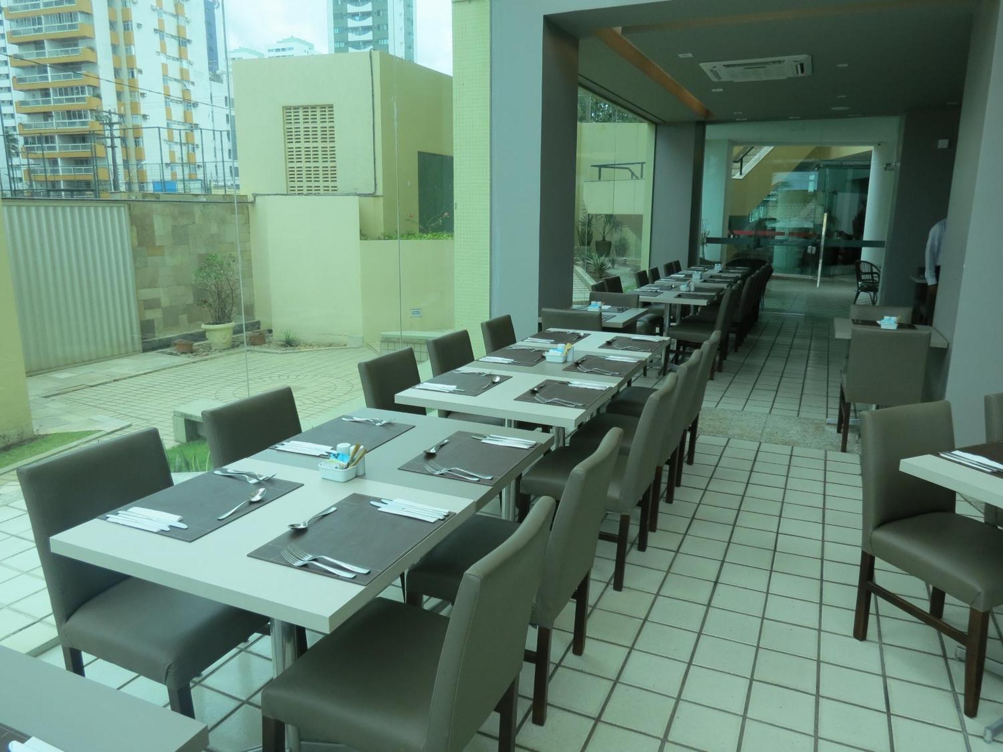 Caesar Tower Residence Beach Ресифи Екстериор снимка